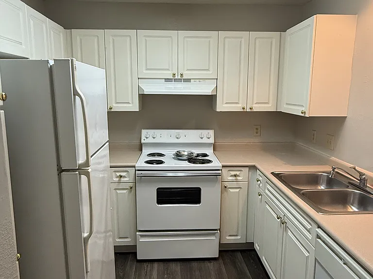 14 Hamiltons Bay Ct #CT538 — Photo 3