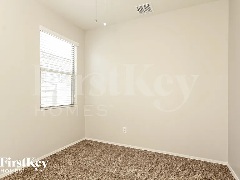 2635 W Tamarisk Ave — Photo 12
