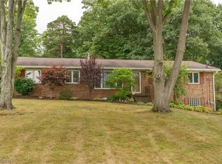 714 Pine Hills Dr SW, Massillon, OH 44646
