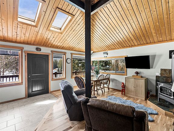 2nd image of 202 Doris Drive