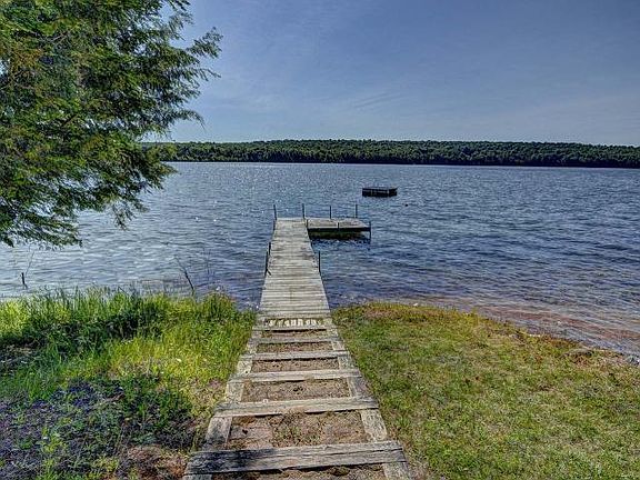 3rd image of 858 Smoky Lake Dr