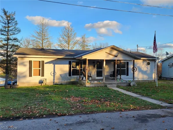 230 Harrison Ave, Cadiz, OH 43907