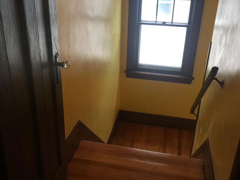173 Shepard St #UPSTAIRS — Photo 9