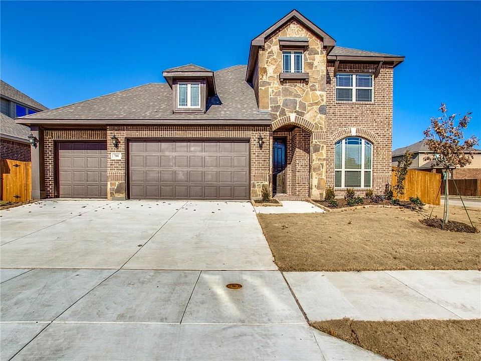 1st image of 700 Bent Oak Dr