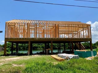 1121 E Meyer Rd, Seabrook, TX 77586