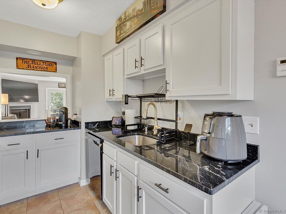 Strawbridge 207 Mill Pond Dr South Windsor CT Zillow