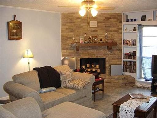 5th image of 7703 GLEN MONT DR