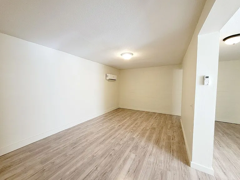 3903 W Gadsden St #D — Photo 7