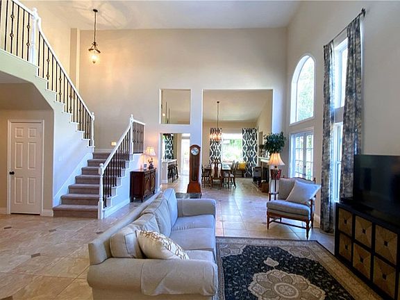 4th image of 27472 Whitefield Pl