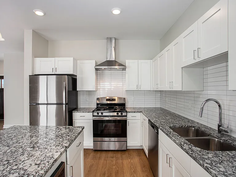 3441 Nina Ave — Photo 5