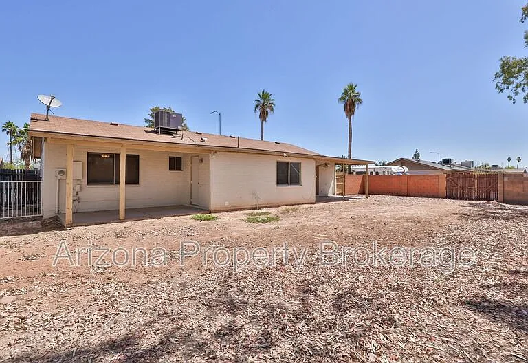 3009 E Caballero St — Photo 32