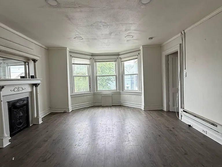 46 Clifton St #2 — Photo 2