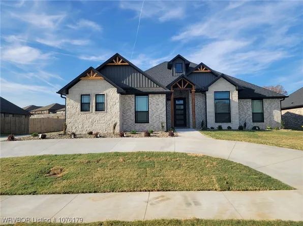 221 Brown Quail Trce, Barling, AR 72923