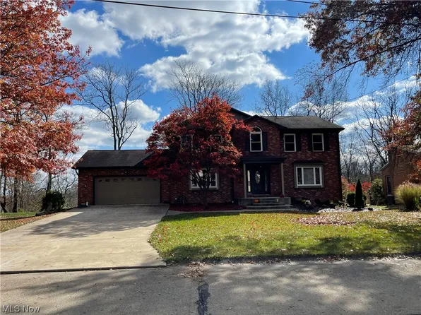 304 Flintwood Dr, Marietta, OH 45750