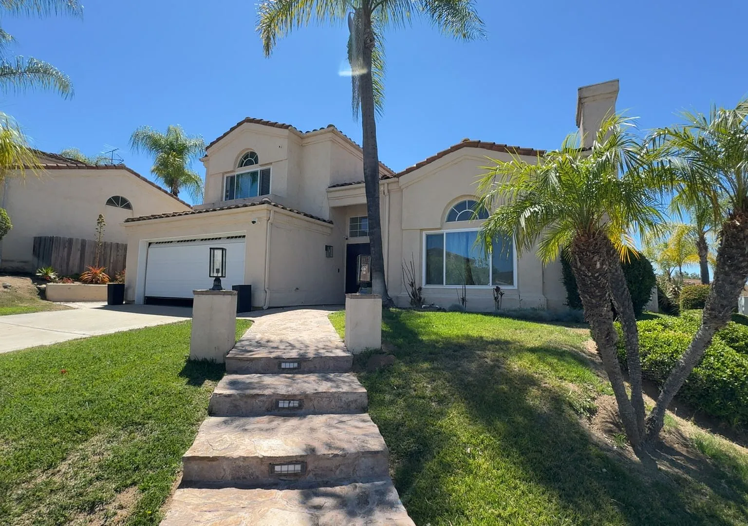 Luxury 4 Bedroom house — Photo 1