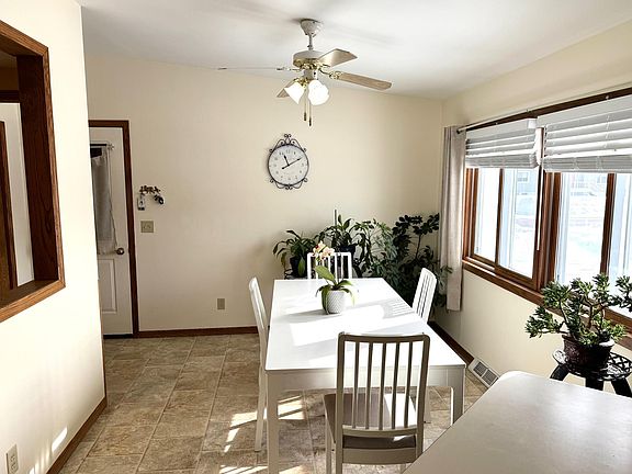 2nd image of 103 8th St SW