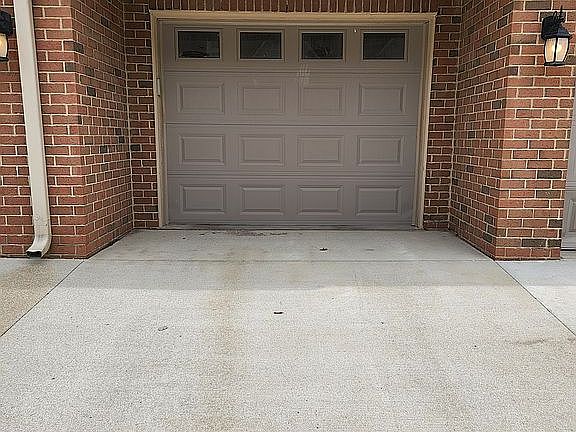 3rd image of 39667 Springwater Dr