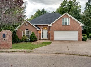 8012 Anna Ct, Greenbrier, TN 37073