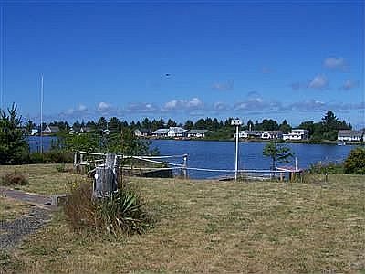 Widest part of the lake, Waterskiing, kayaking or just catch fish from Dock