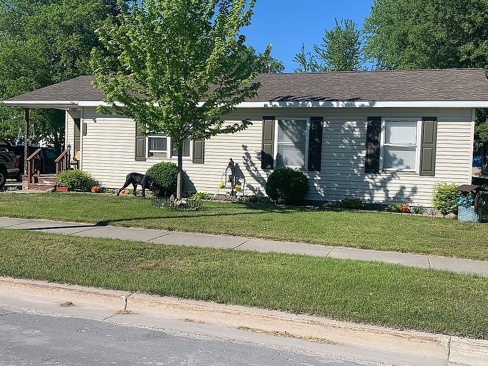 2nd image of 117 E Hueber St