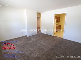 213 Bonaire Rd, Liberty, MO 64068