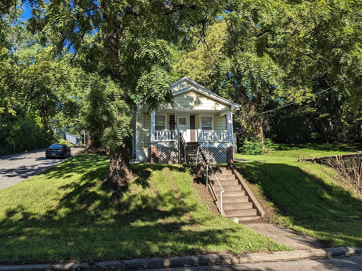 Building Photo - 1500 N 26th St