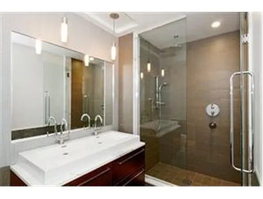 Rented by Douglas Elliman | media 17