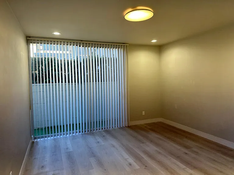 628 Fairview Ave #11 — Photo 9