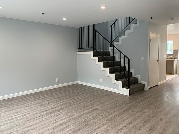 3rd image of 5224 Cartwright Ave APT 6