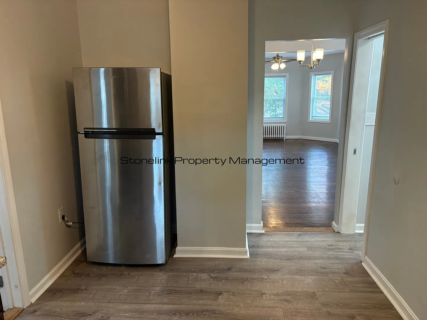 466 North Washington Street — Photo 4