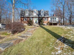 42 Ridge Acres Rd, Branford, CT 06405