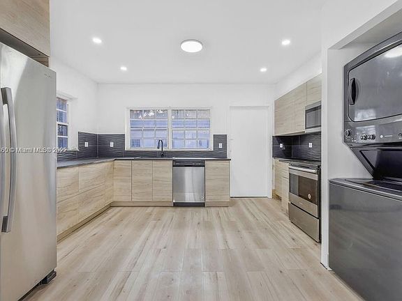 5th image of 582 NE 71st St #582