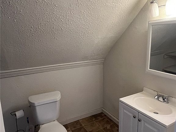 3rd image of 2209 Woodward Ave