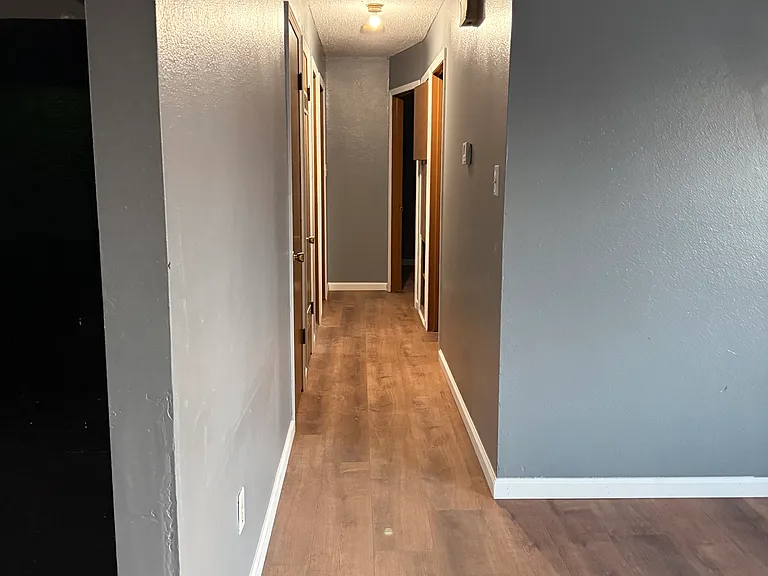 1431 Maple Ave — Photo 7
