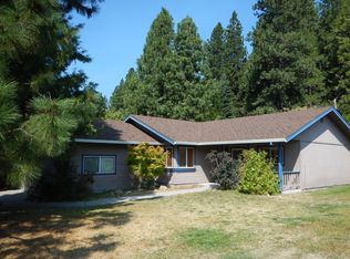 206 E Hinckley St, Mount Shasta, CA 96067