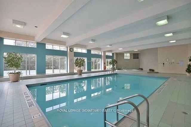 50 Kingsbridge Garden Cir #515 — Photo 3