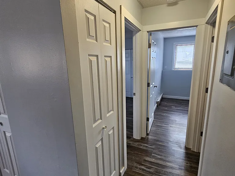 1160 Oakview Dr #6 — Photo 11