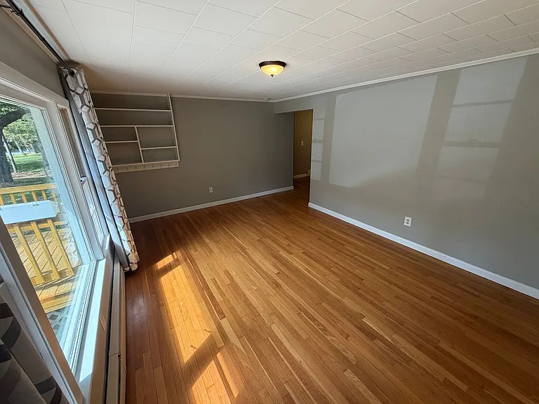 164 Mayo Rd — Photo 3