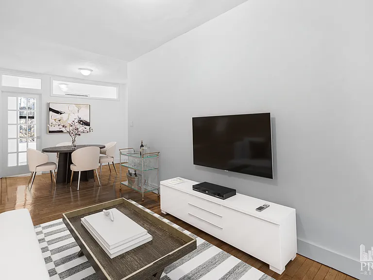 418 E 9th St #5A — Photo 1