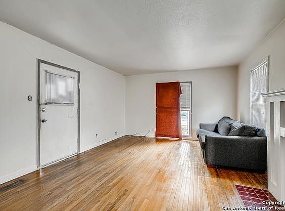 4th image of 129 Shadwell Dr