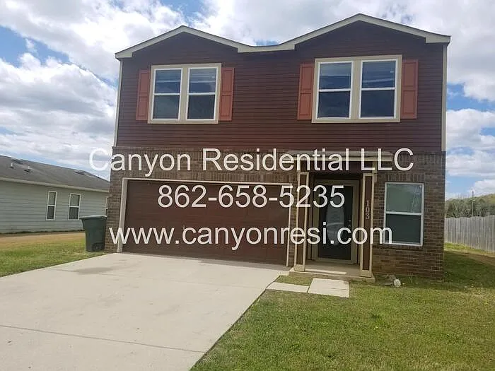 3 bed, 3.0 bath, 1945 sqft, $1,625 — Photo 2