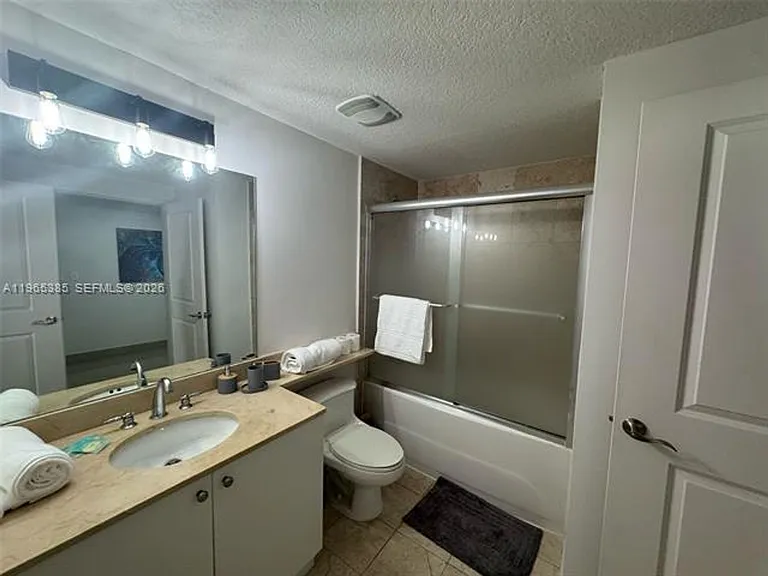 170 SE 14th St #1108 — Photo 5