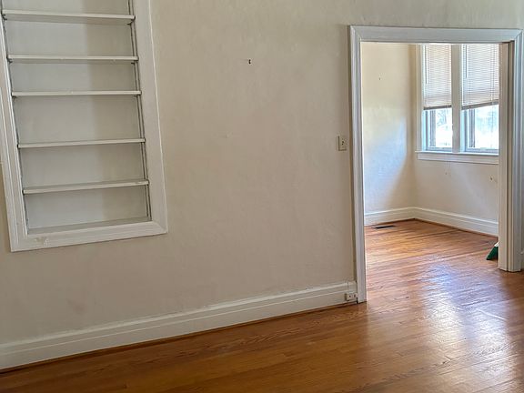 5th image of 111 Cherokee Rd APT 1