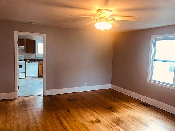 3rd image of 411 Highland Ave
