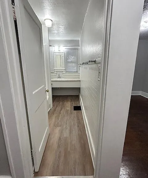Bathroom: new floor and painted walls.