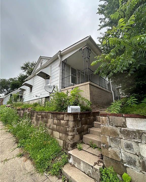 1st image of 1221 Prospect Ave