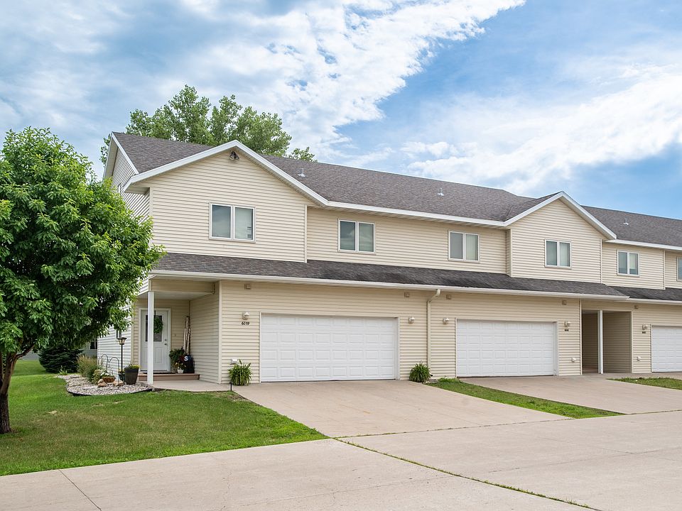 Tustin Townhomes Building