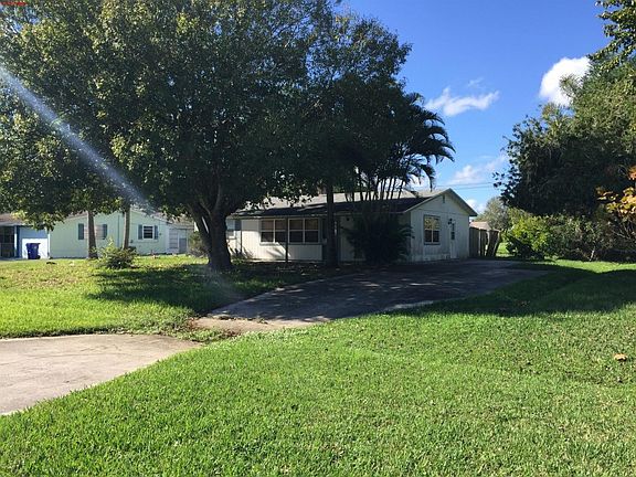 2nd image of 144 S Wimbrow Dr