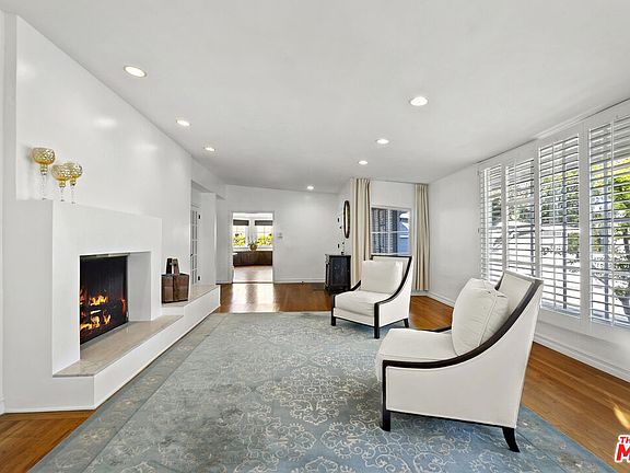 3rd image of 1233 Corsica Dr