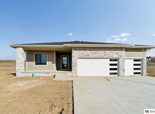 8608 Reed St, Papillion, NE 68046